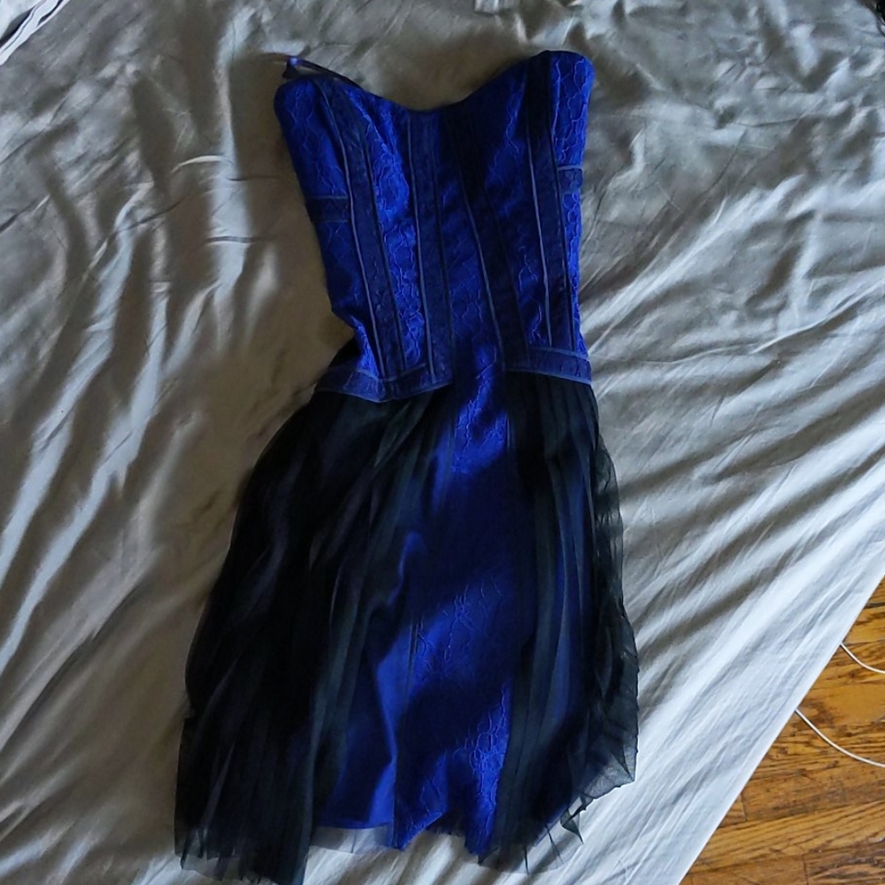 BCBG lace and chiffon strapless sweetheart dress